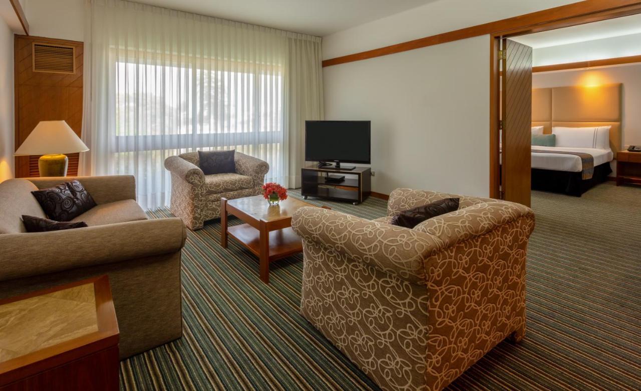 Sonesta Hotel El Olivar Lima Luaran gambar Suite