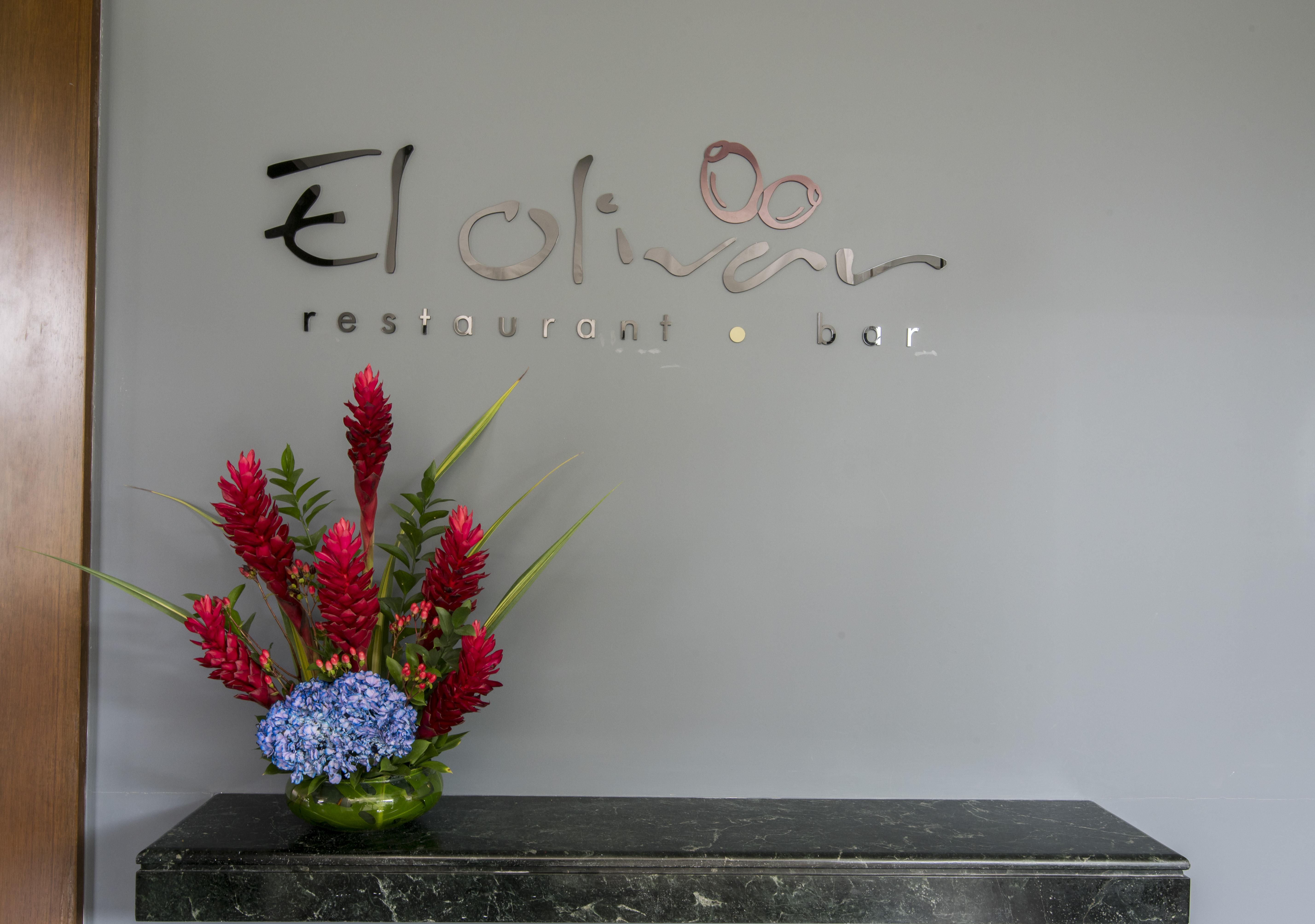 Sonesta Hotel El Olivar Lima Luaran gambar Restaurant entrance